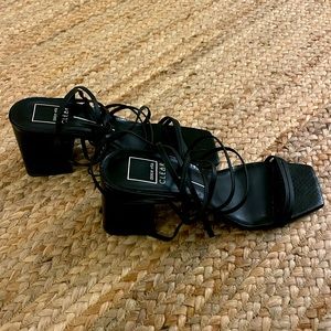 DolceVita Black Stella Heel - worn once - perfect condition & very comfortable